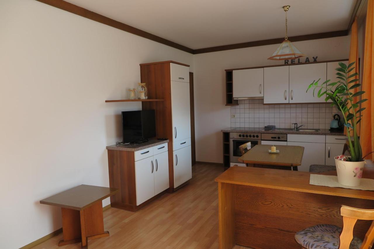 Haus Enzian Apartment Sankt Johann im Pongau Exterior foto